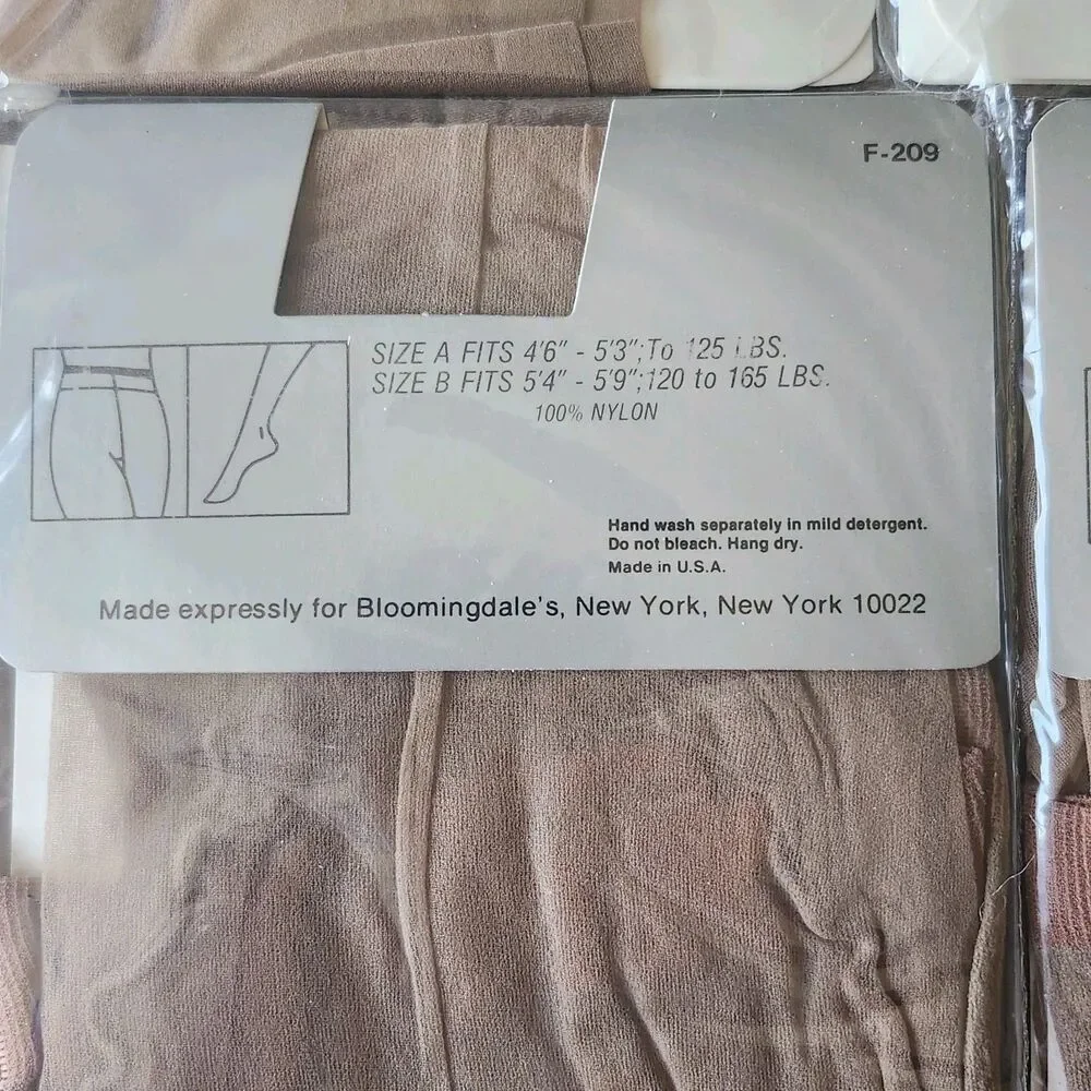 6 Vtg Bloomingdales B-Line Nylon Stockings Ult. Velvet Sheer To Waist 171 Beige